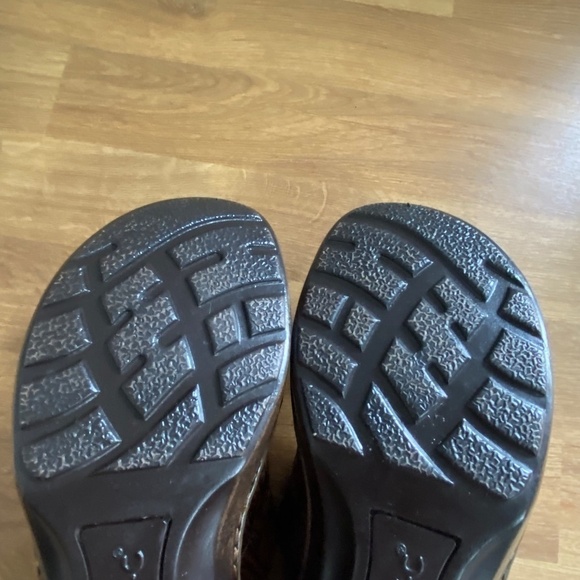 EUC BOC tooled floral pattern brown Peggy slip on clogs size 7M - Picture 11 of 13